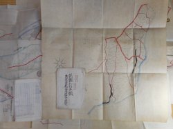画像1: （肉筆彩色地図＋古文書）　新潟県南魚沼郡三用村　地図11枚＋地図訂正願、誤謬訂正願　冊子各1冊